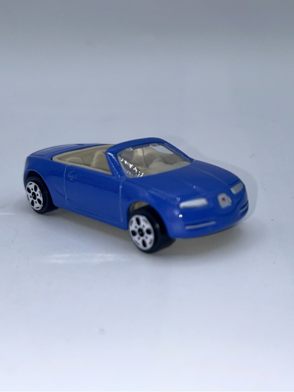 2002 Saturn Sky Concept Blue Convertible Model Car by Maisto